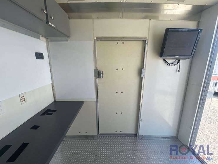 2007-ford-e450-image-31