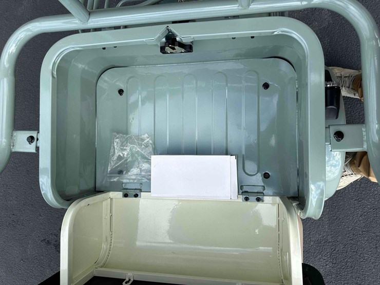 unused-irgc40-battery-powered-mini-golf-cart-image-7