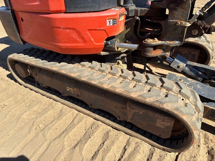 2020-kubota-kx033-4-image-12