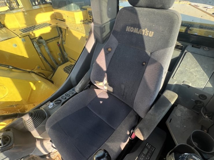 komatsu-pc138us-lc-image-15