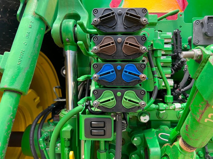 2012-john-deere-7230r-image-10