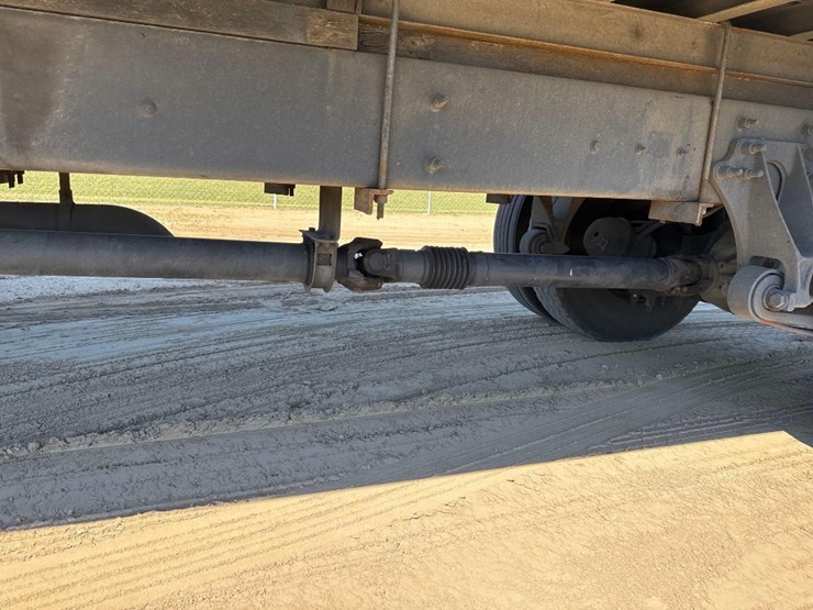 2015-ford-f650-xlt-image-14