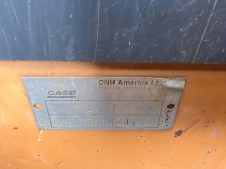 2004-case-40xt-image-22