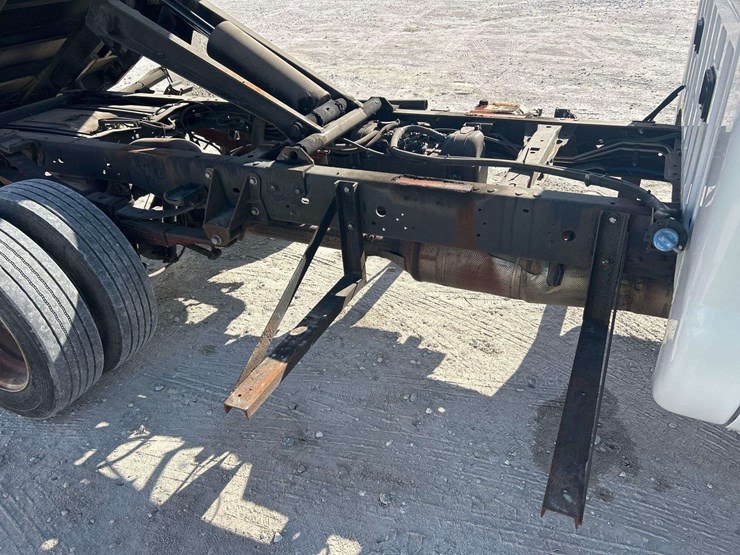 2013-ford-f450-image-16