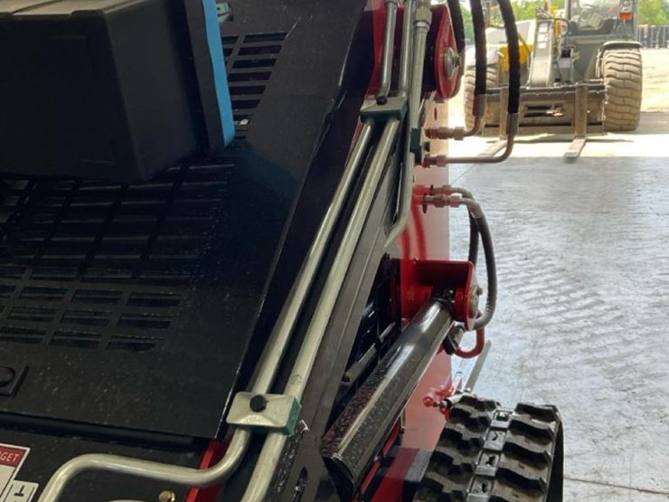 #1018-•-unused-future-ft380r-mini-skid-steer-image-14