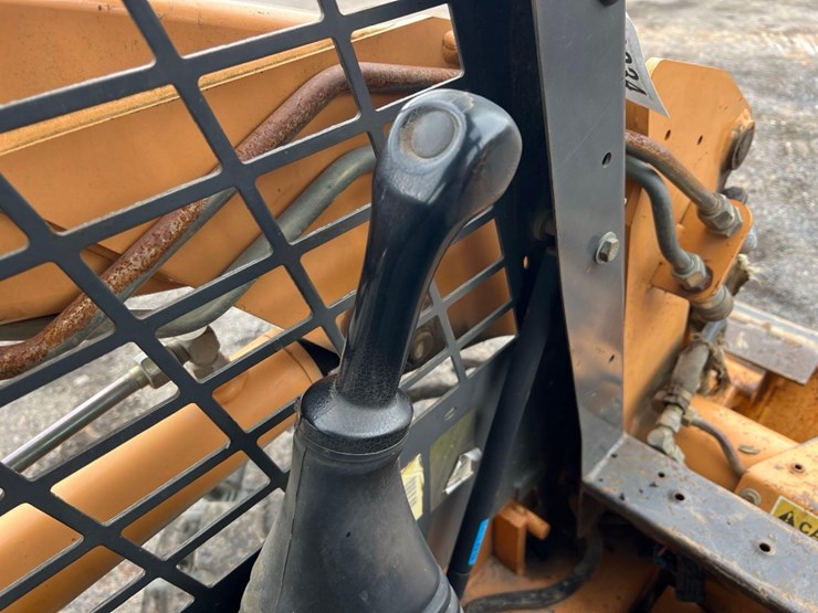 2004-case-40xt-image-24