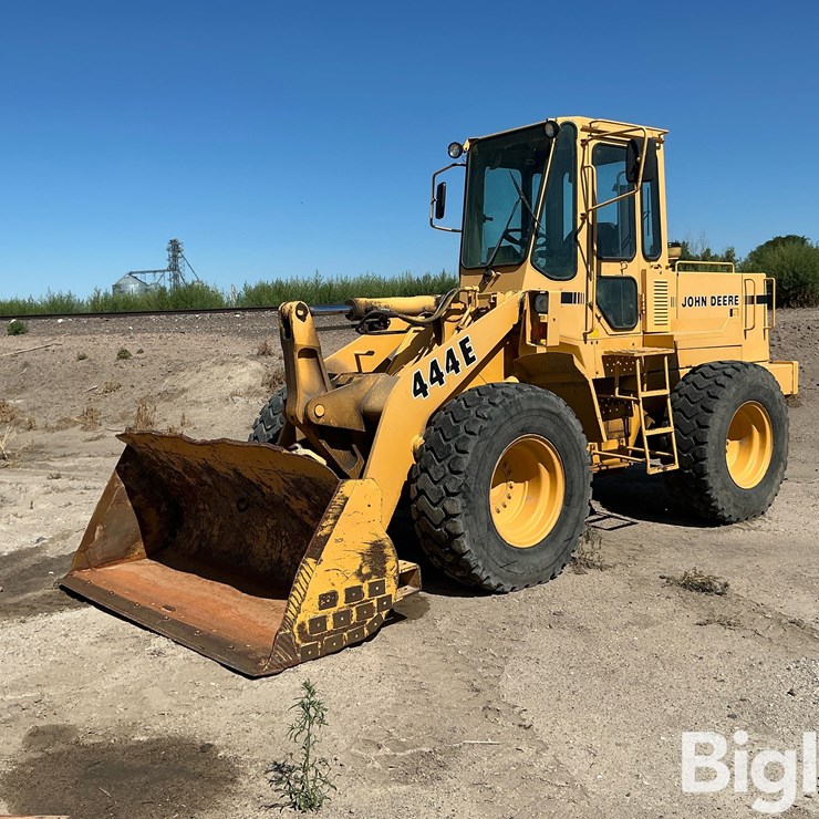1992 DEERE 444E