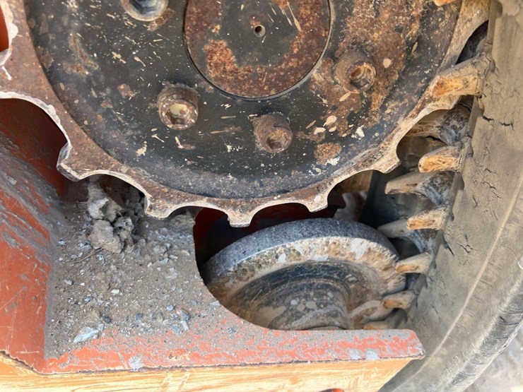 2019-gehl-rt105-image-10