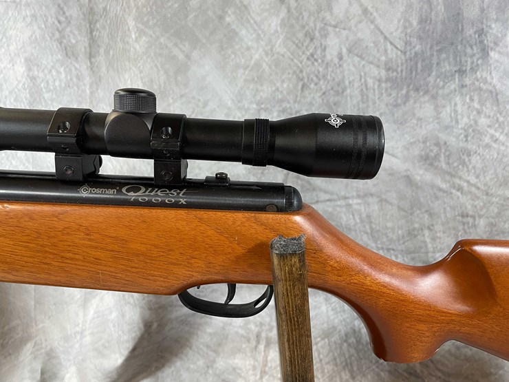 #2056-•-crossman-quest-1000x-air-gun-image-12