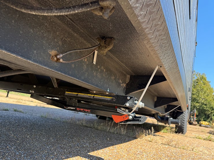 #6895-•-2024-forrest-river-timberwolf-mini-loft-camper-image-70