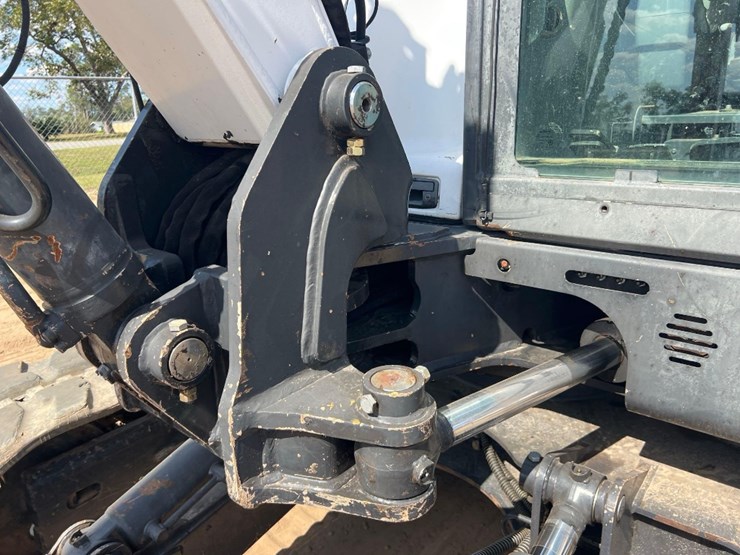 2012-bobcat-e80-image-27