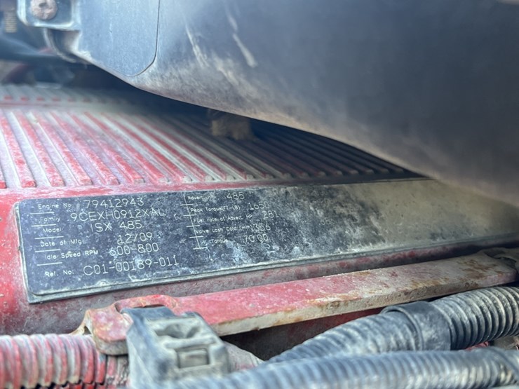 #4766-•-2010-freightliner-cascadia-day-cab-tri-axle-heavy-image-13