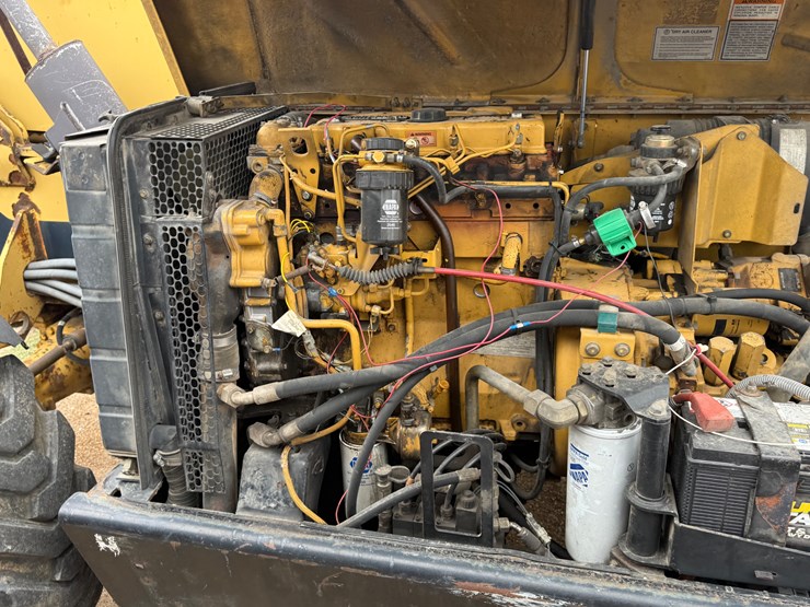 caterpillar-th63-image-19