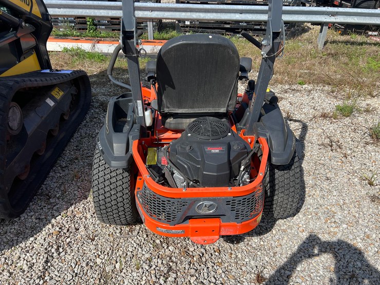 2022-kubota-z422-54-zero-turn-mower-image-10