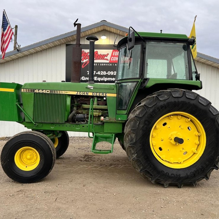 JOHN DEERE 4440