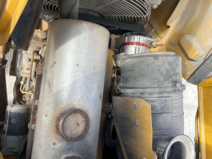 2005-deere-310g-image-8