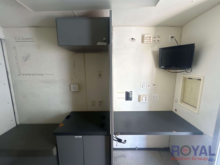 2007-ford-e450-image-27