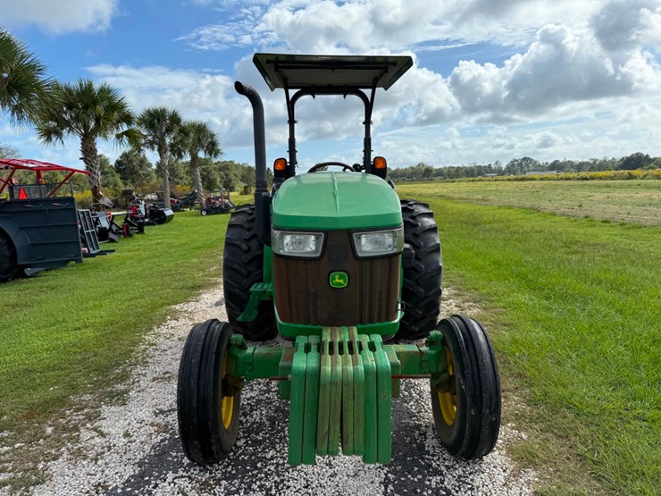 2015-john-deere-5065e-image-3