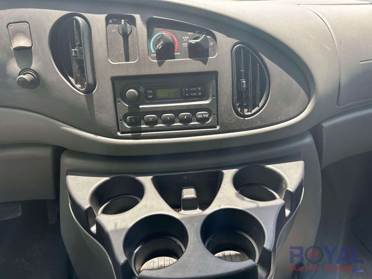 2007-ford-e450-image-16