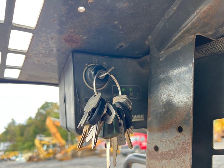 2004-case-40xt-image-25