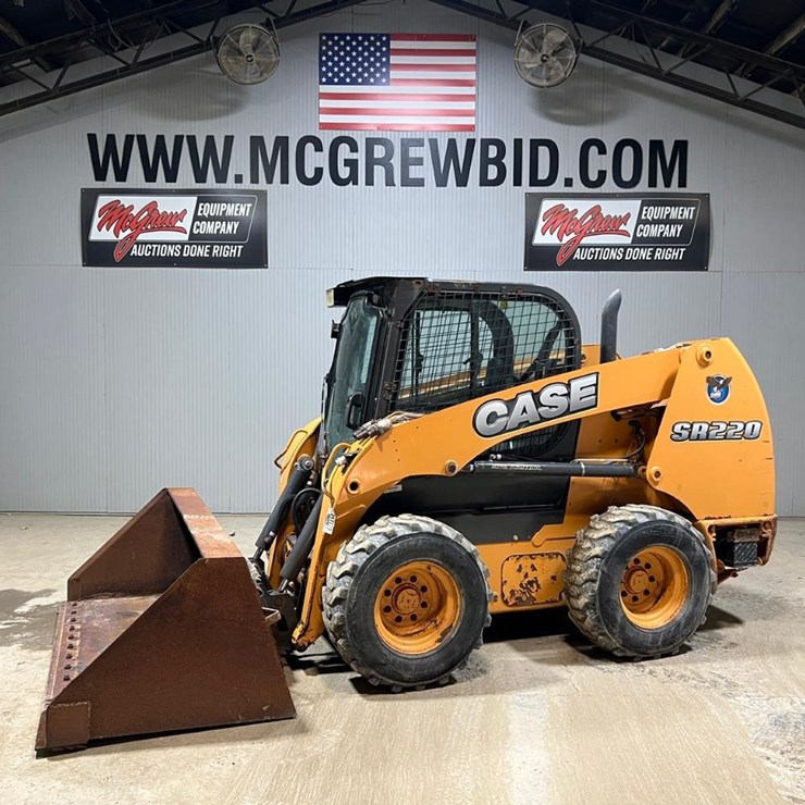 2015 CASE SR220