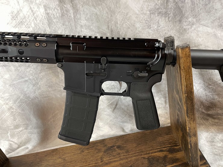 #2047-•-watchtower-firearms-15m-5.56-nato-semi-auto-rifle,-sn:-t15mwt02282-image-8