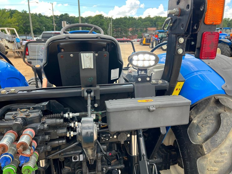 2022-new-holland-workmaster-120-image-15