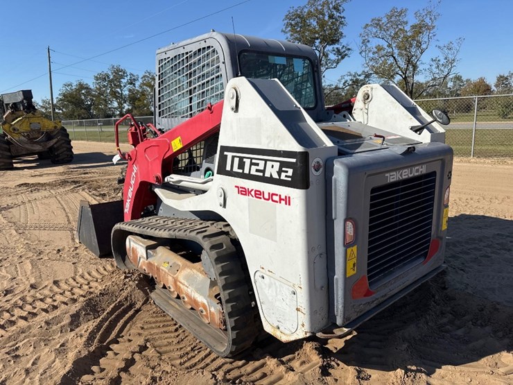 2022-takeuchi-tl12r2-image-2