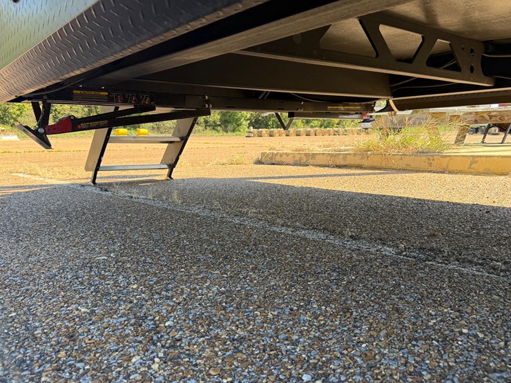 #6895-•-2024-forrest-river-timberwolf-mini-loft-camper-image-83