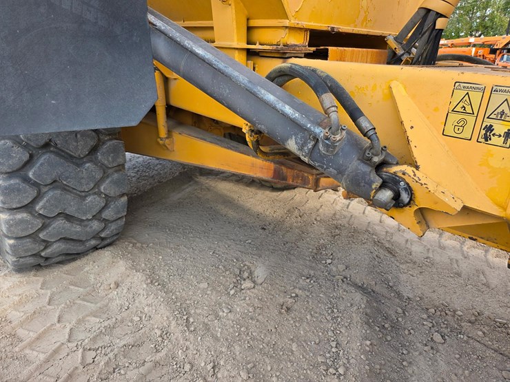 2003-volvo-a40d-image-13