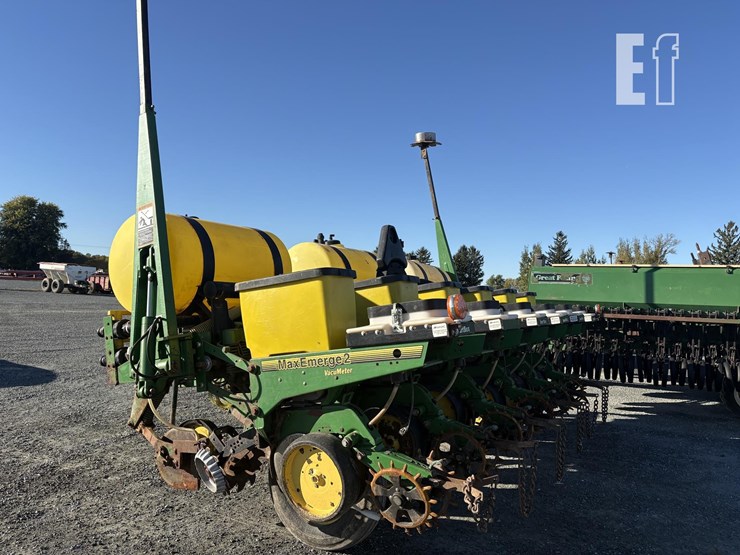 john-deere-7200-image-11