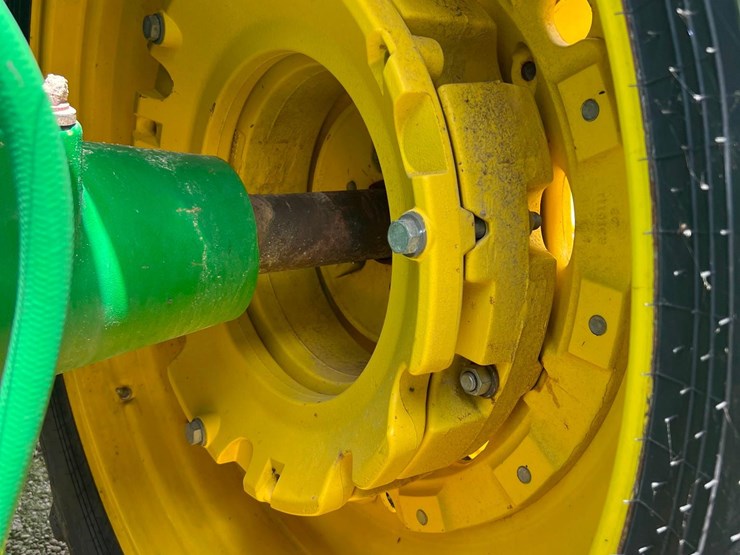 2012-john-deere-7230r-image-34