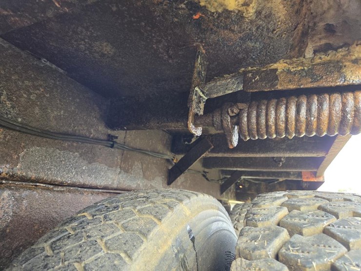 1989-mack-rd690s-image-38