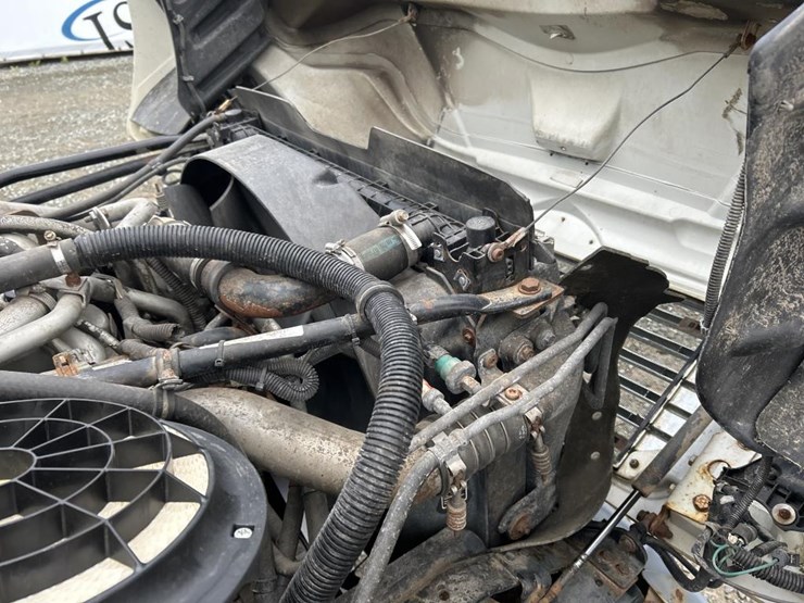 #5016-•-2008-freightliner-business-class-m2-cab-chassis-image-34