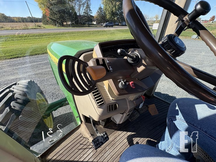 2004-john-deere-7420-image-30