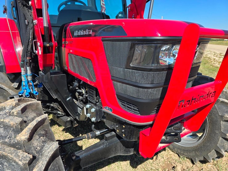 2025-mahindra-6075-image-34