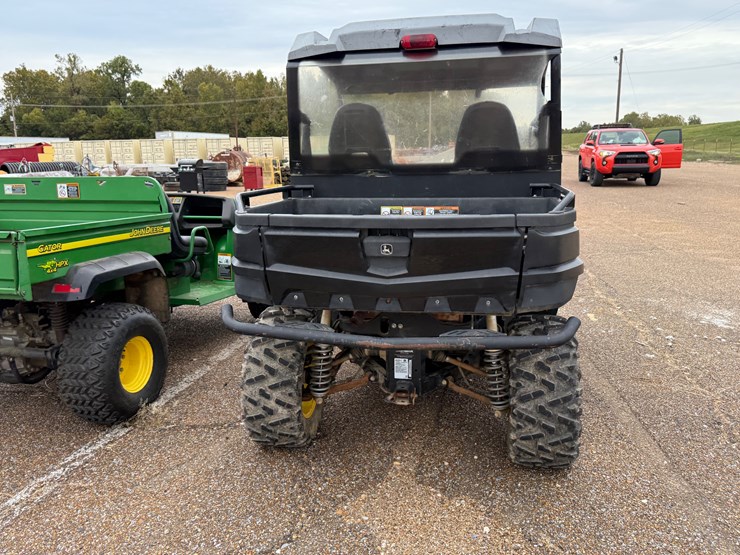 john-deere-gator-image-4