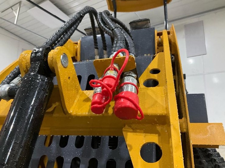 #1005-•-unused-ky460-mini-skid-steer-image-9