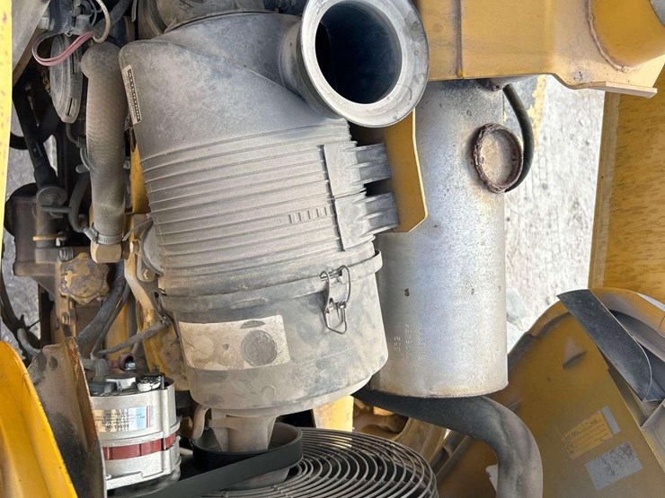 2005-deere-310g-image-7