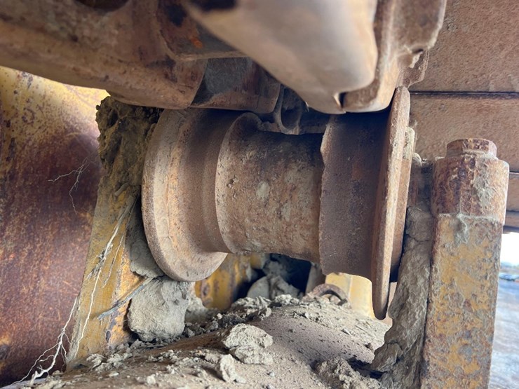 2015-caterpillar-d7e-lgp-image-12