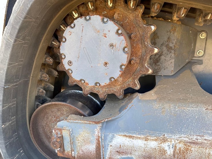 2022-takeuchi-tl12r2-image-15