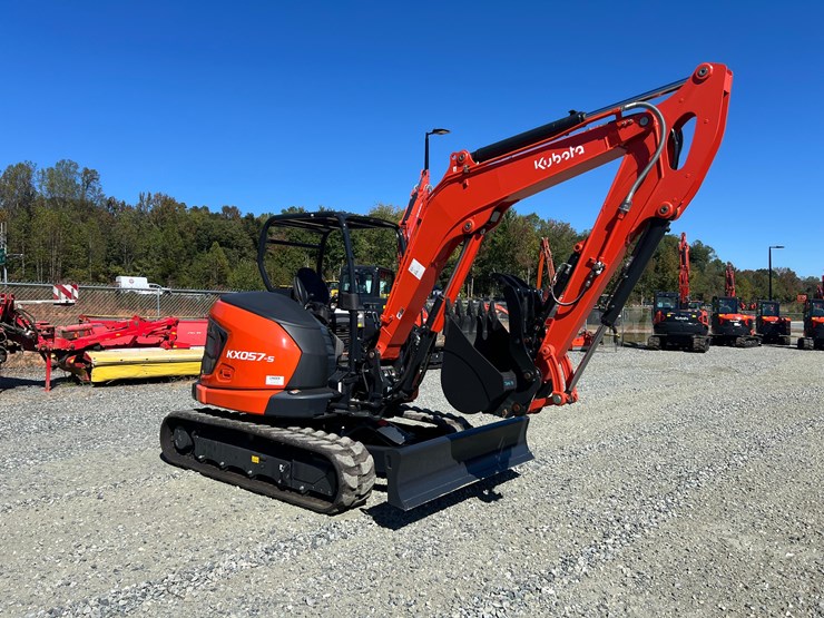 2023-kubota-kx057-5-image-3
