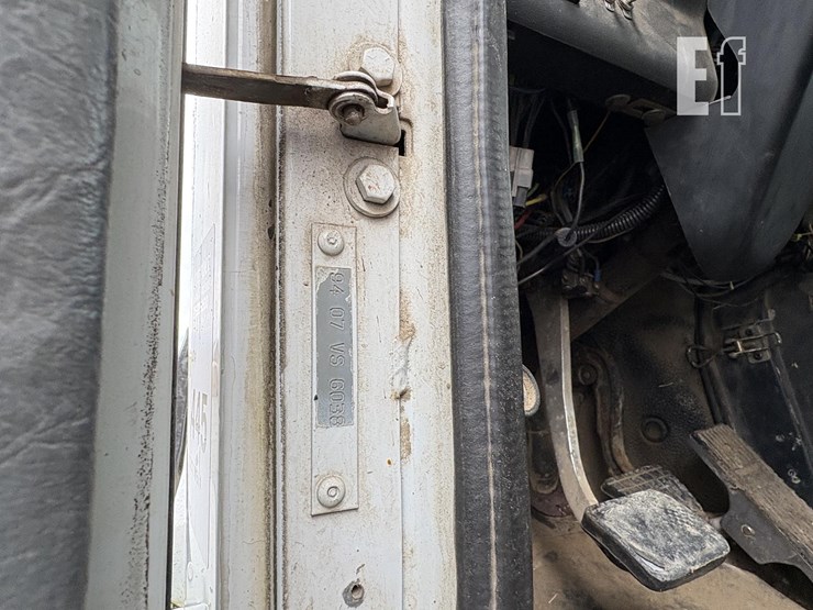 1995-white/gmc-wg64-image-9