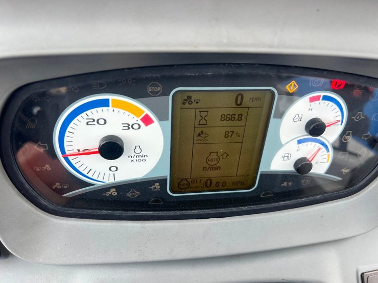 2019-new-holland-workmaster-95-image-15