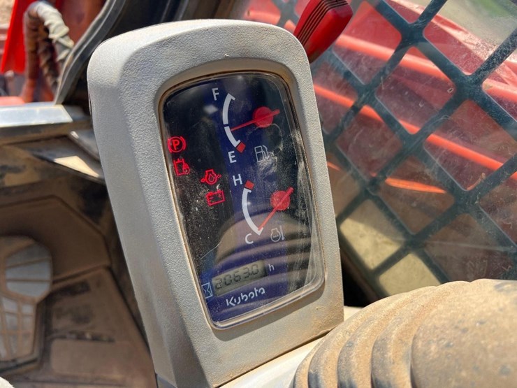 2017-kubota-svl75-2-image-30