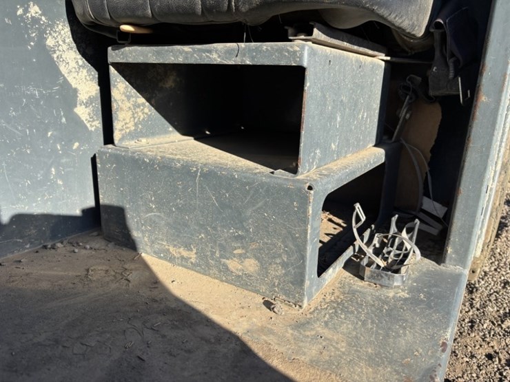 2014-gehl-rs5-19-image-29