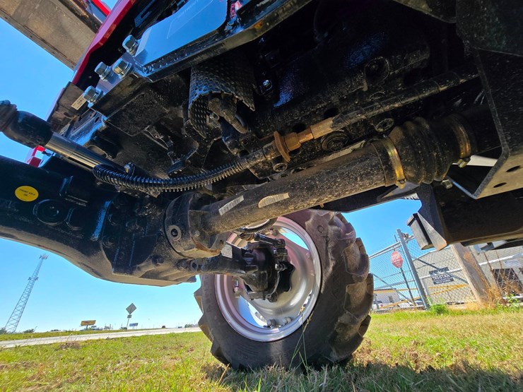 2025-mahindra-6075-image-63