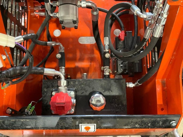 #1022-•-unused-future-ft36c-mini-skid-steer-image-28