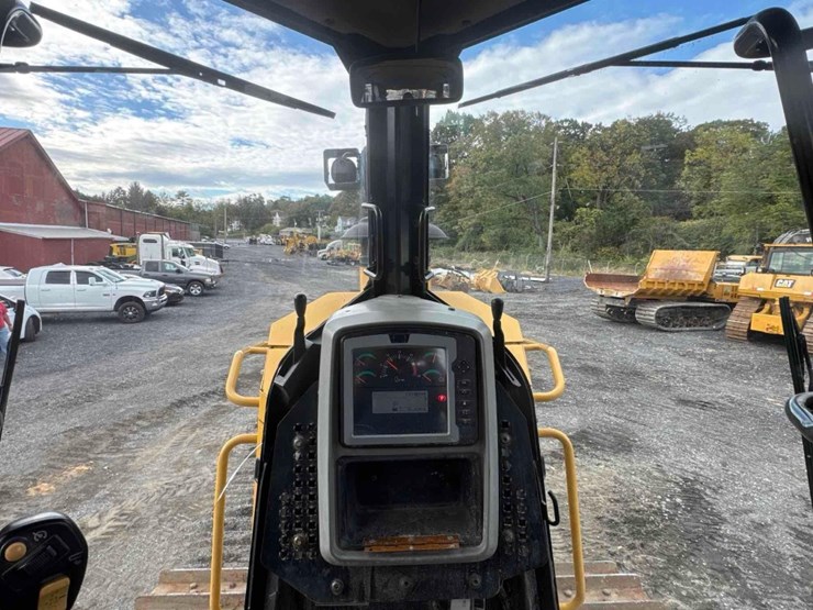 2011-caterpillar-d7e-image-21