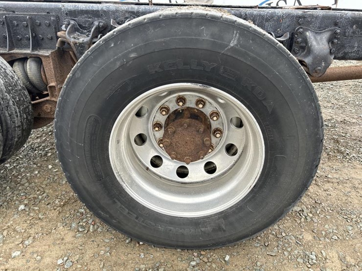 #5016-•-2008-freightliner-business-class-m2-cab-chassis-image-59